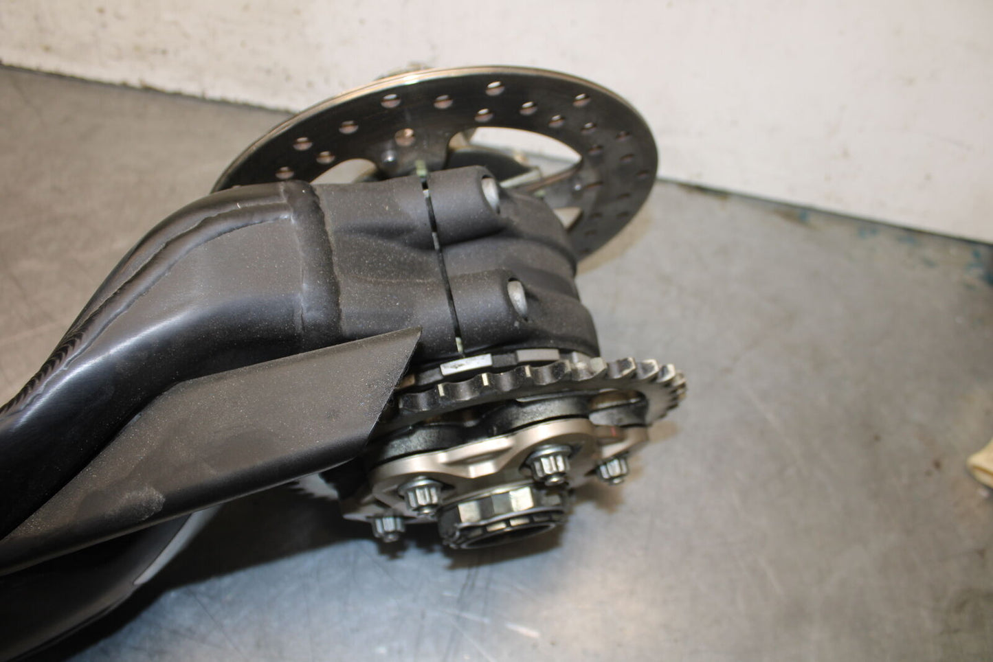 07-08 DUCATI 1098 REAR SWINGARM BACK SUSPENSION SWING ARM BB705