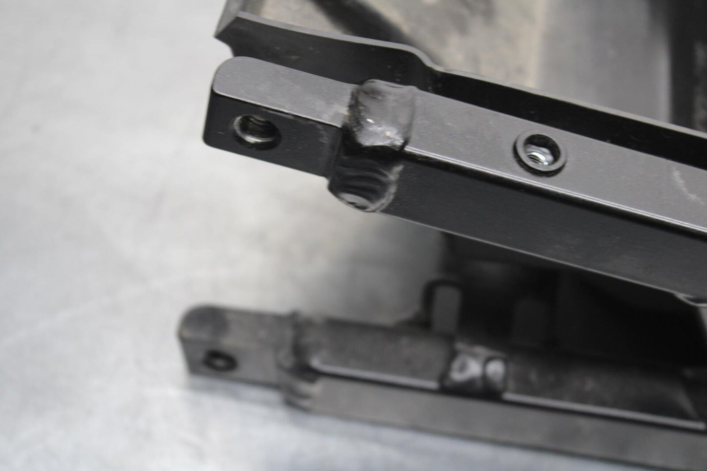 20 SUZUKI GSXR 1000 REAR SUBFRAME BACK SUB FRAME BB597