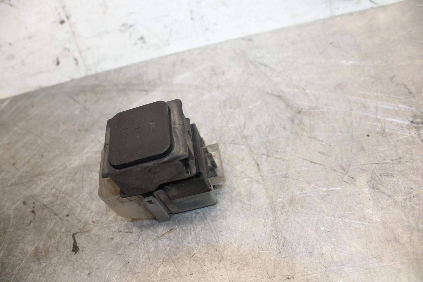 1998 Suzuki TL1000S ENGINE STARTER RELAY STARTING MOTOR SWITCH BB508