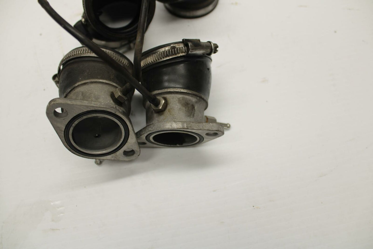 12 DUCATI MONSTER 796 AIRBOX INTAKE MANIFOLD BB276