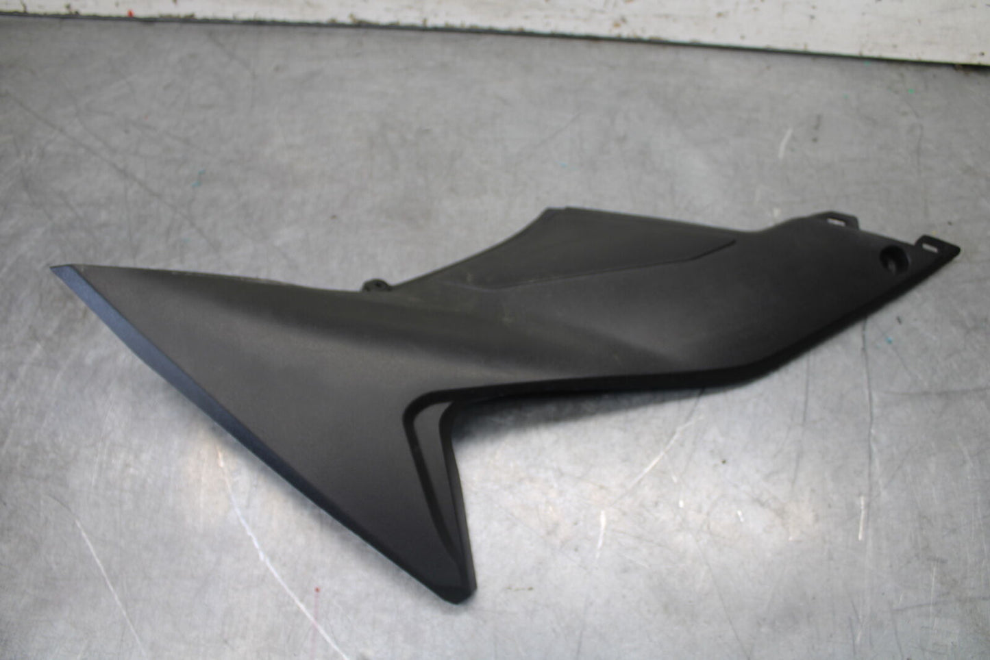 17-24 SUZUKI SV650 RIGHT GAS TANK FUEL CELL PANEL COVER TRIM COWL BB706