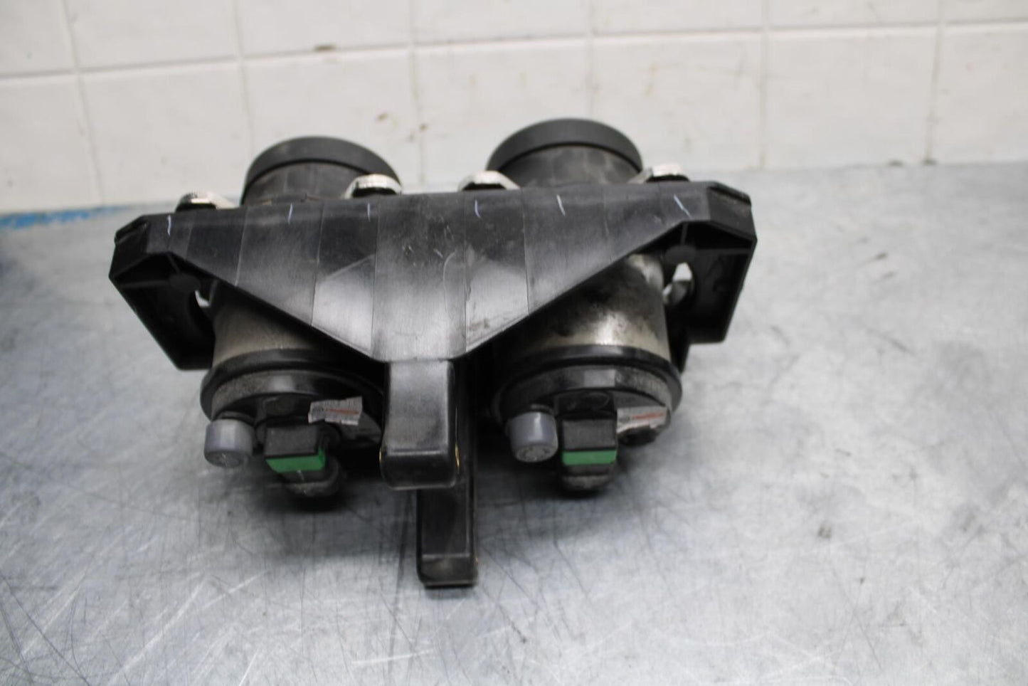 18 KTM RC 390 FRONT HEADLIGHT HEAD LIGHT LAMP BB442