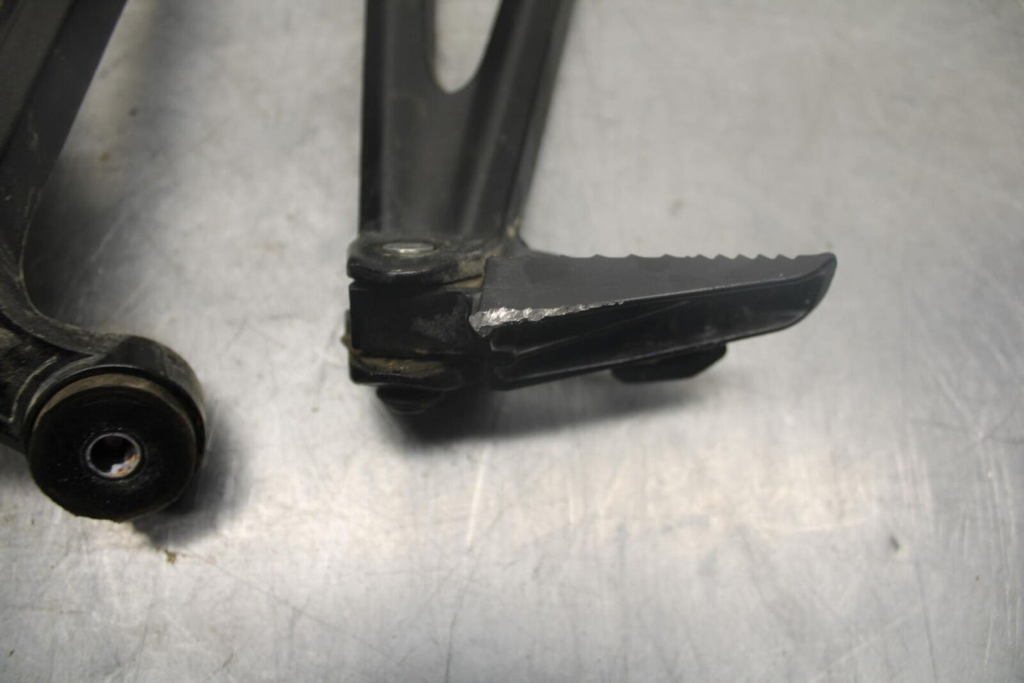 15-21 SUZUKI GSXR600 REAR BACK PASSENGER PEG SET PAIR BB460