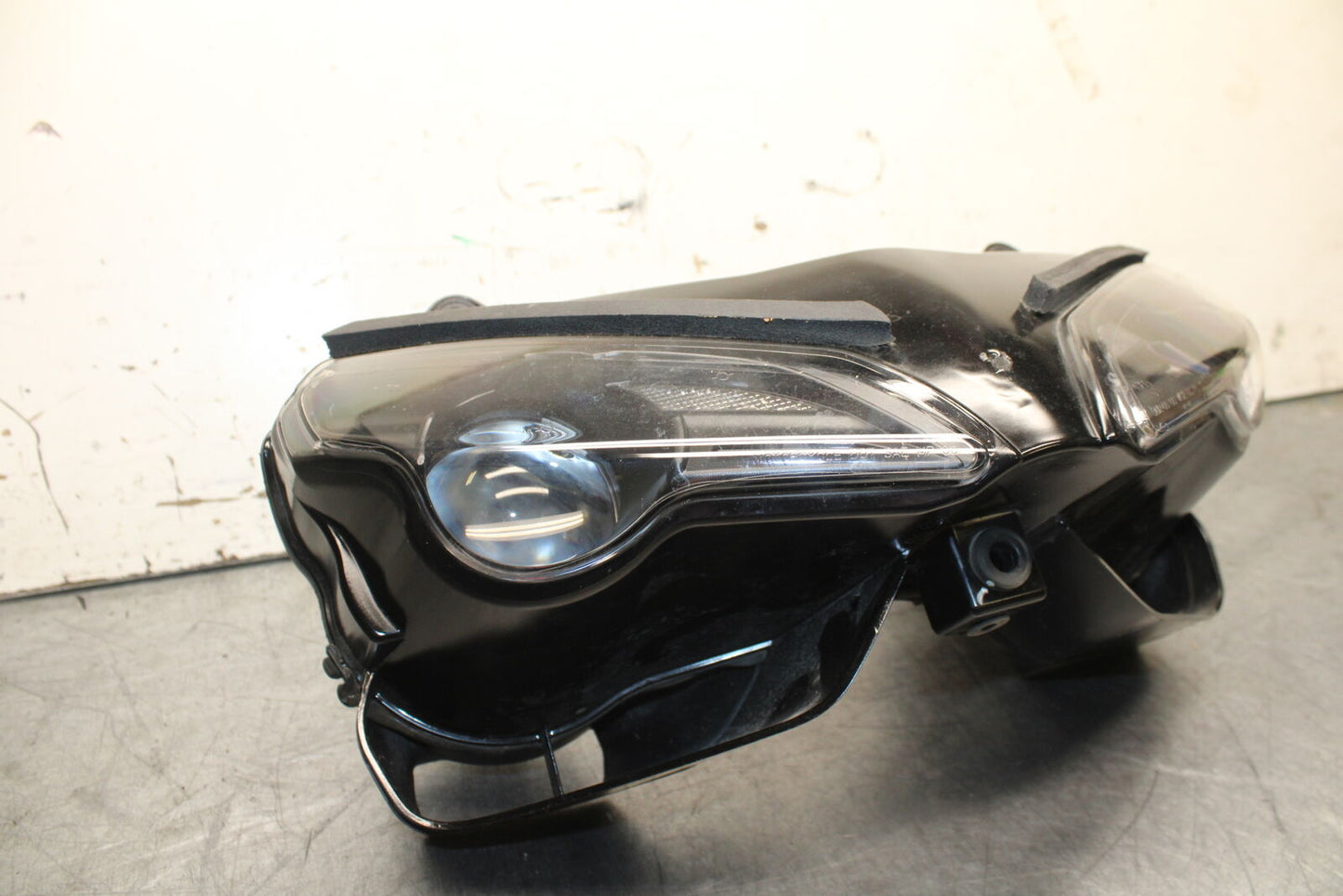 08-13 DUCATI 848 EVO FRONT HEADLIGHT HEAD LIGHT LAMP BB667