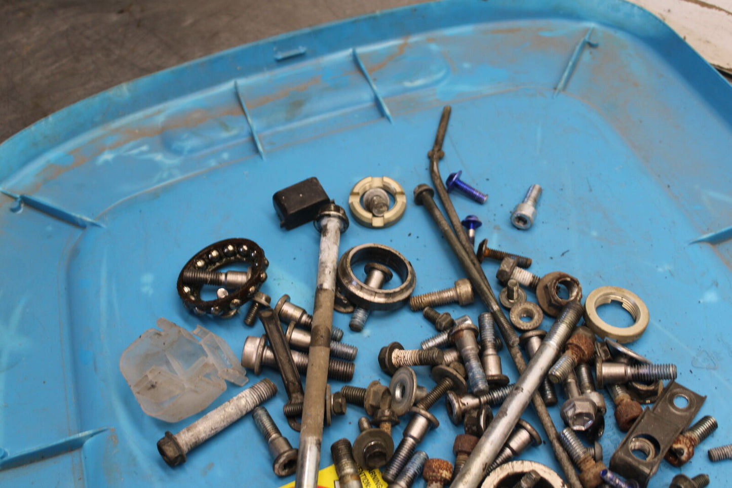 04-05 SUZUKI GSXR600 ENGINE MOUNTING BOLTS HARDWARE MOTOR SCREWS BB658