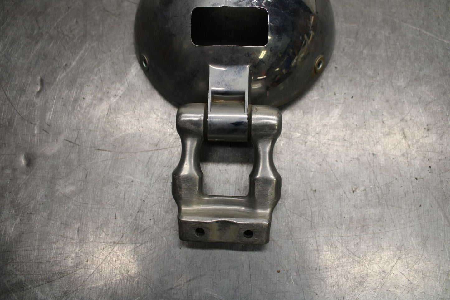 1984 Yamaha Virago 1000 HEADLIGHT CASE HOUSING BUCKET BB117
