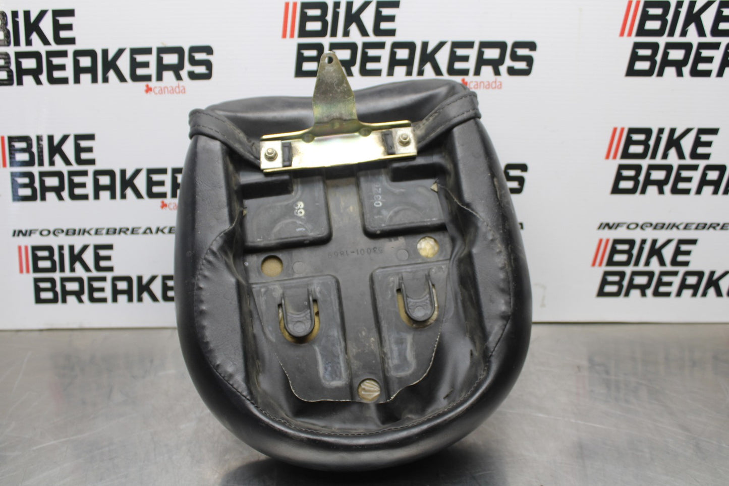 03-08 KAWASAKI VULCAN 1600 REAR BACK PASSENGER SEAT BB196