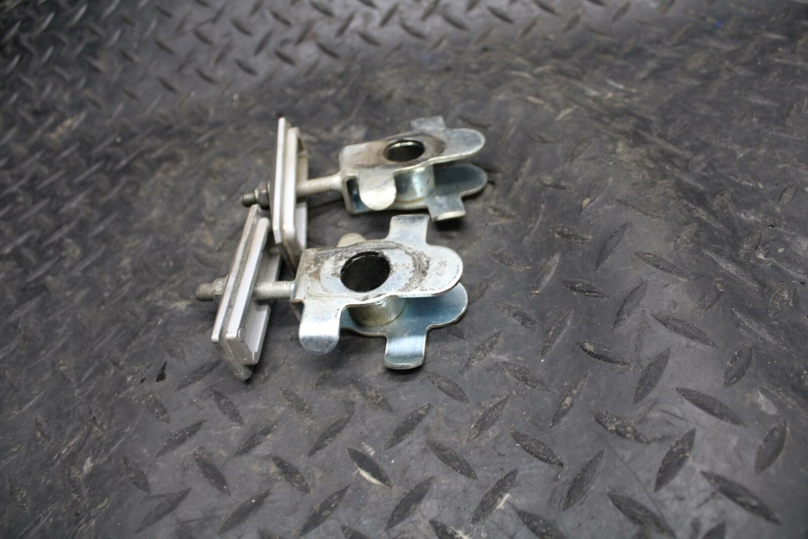 03 SUZUKI SV650S SWINGARM CHAIN TENSIONER ADJUSTMENT BRACKETS  BB219