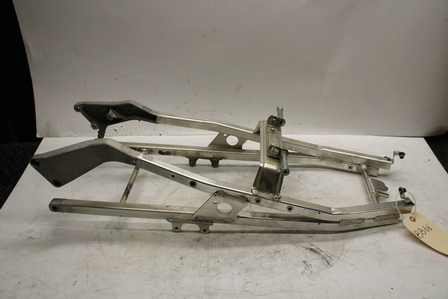 00-01 HONDA CBR929RR REAR BACK TAIL SUBFRAME SUB FRAME BB66