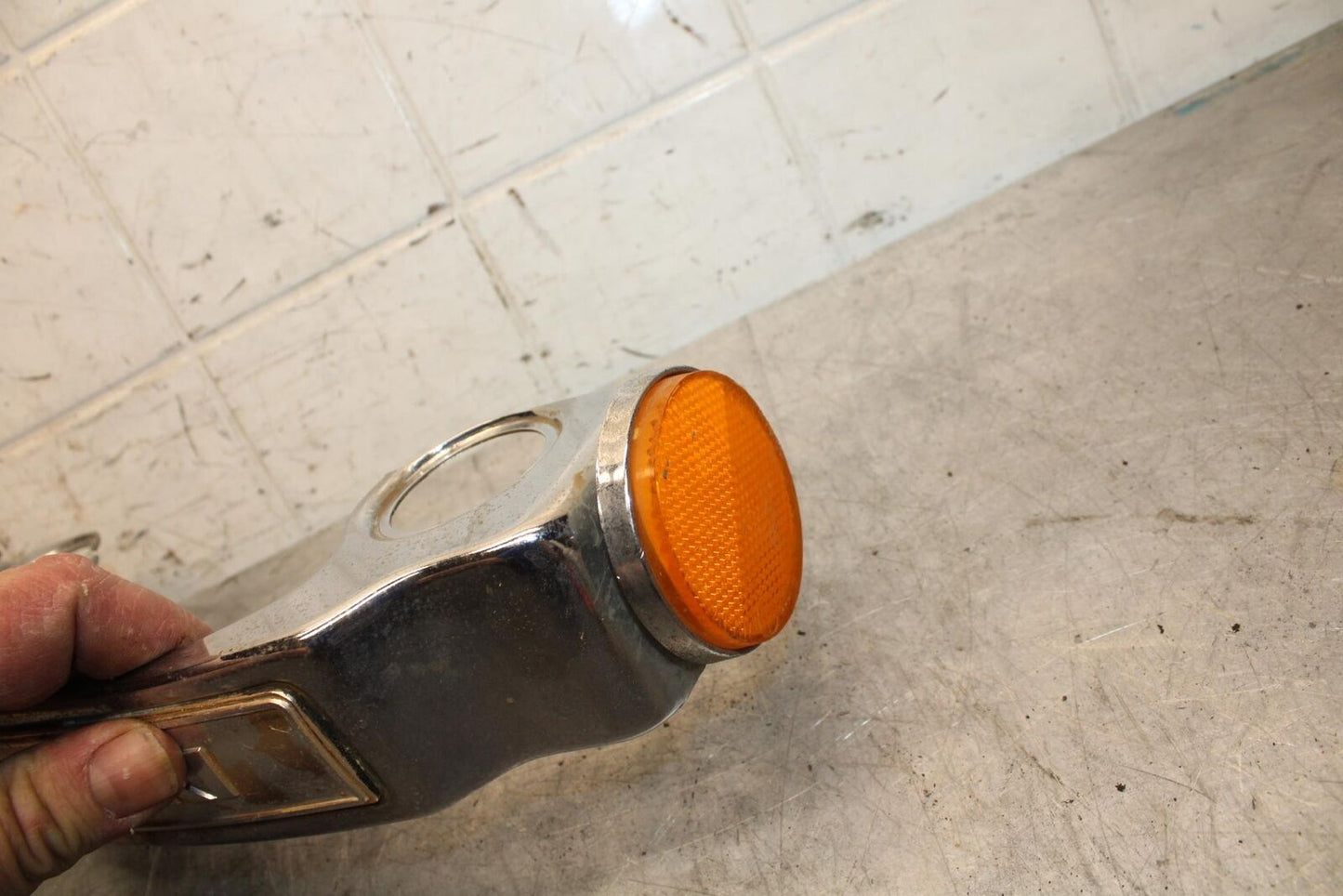 82-83 SUZUKI GS1100GL FRONT FORK COVER TOP GUARD SHIELD COWL BB30