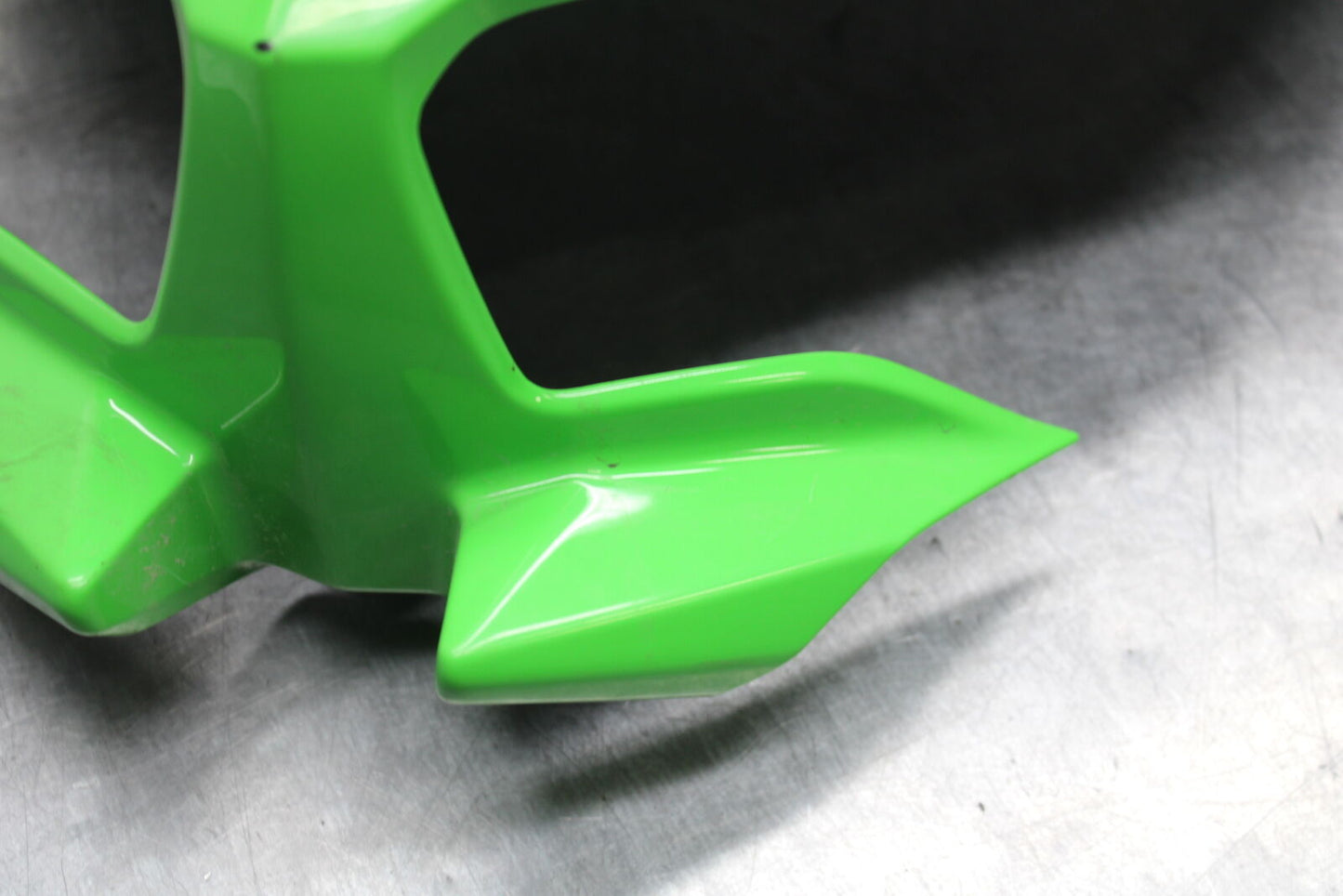 18-24 KAWASAKI NINJA 650 FRONT CENTER COWL FAIRING BB725