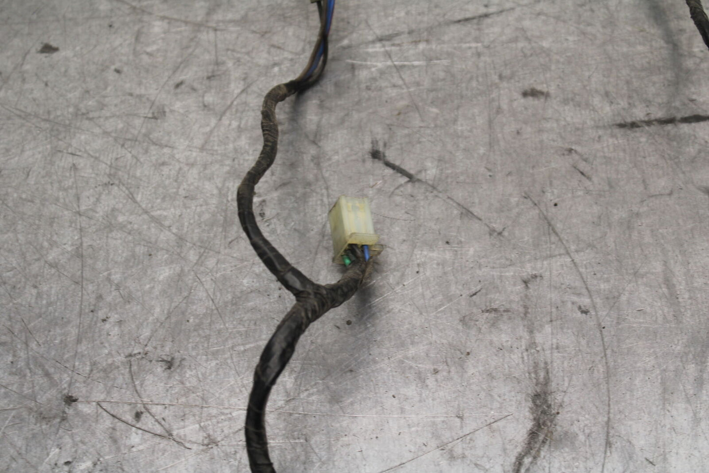 96-07 YAMAHA YZF600R HEADLIGHT SPEEDO GAUGES WIRING HARNESS WIRE LOOM BB746