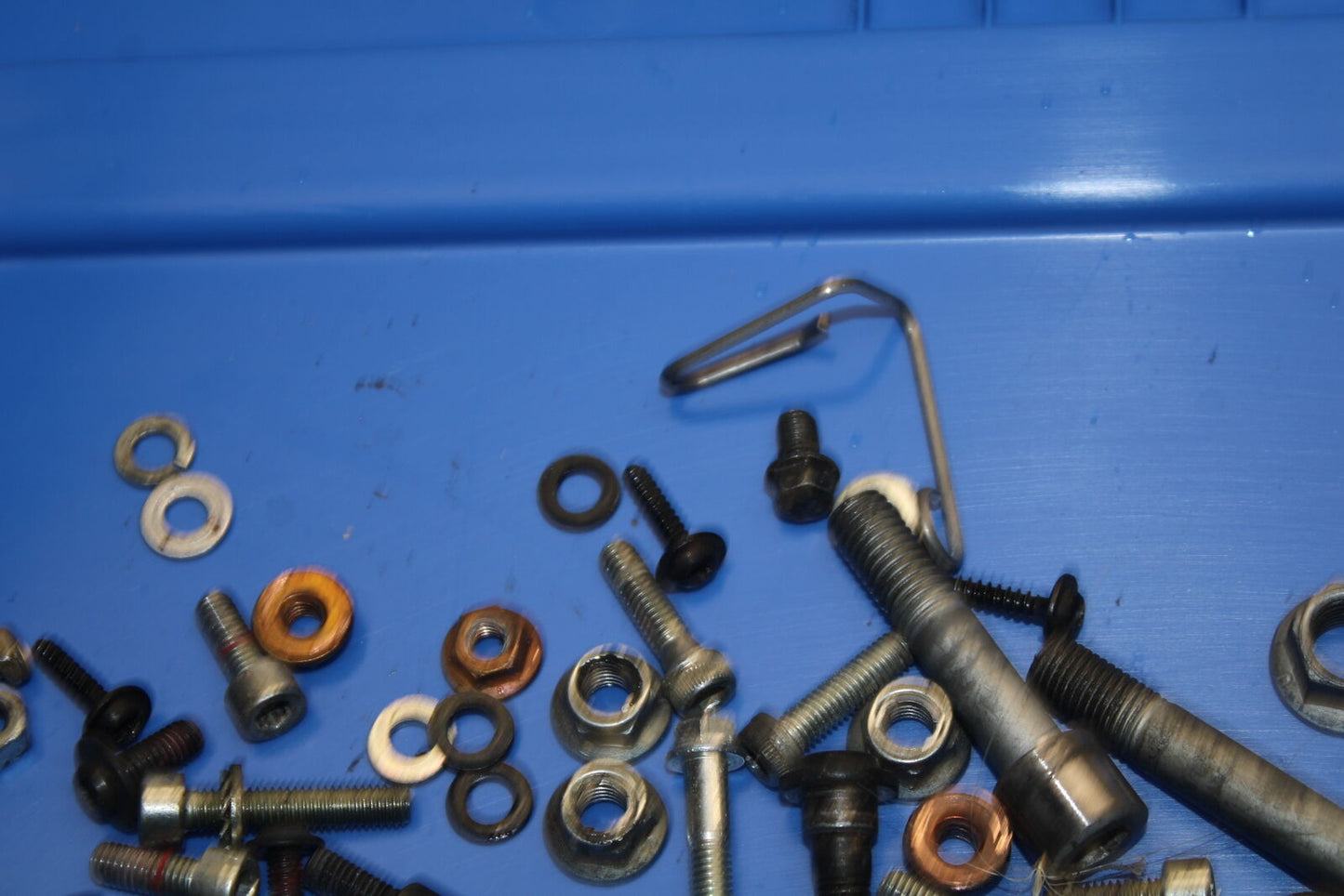 08-10 DUCATI 848 ENGINE MOUNTING BOLTS HARDWARE MOTOR SCREWS BB705