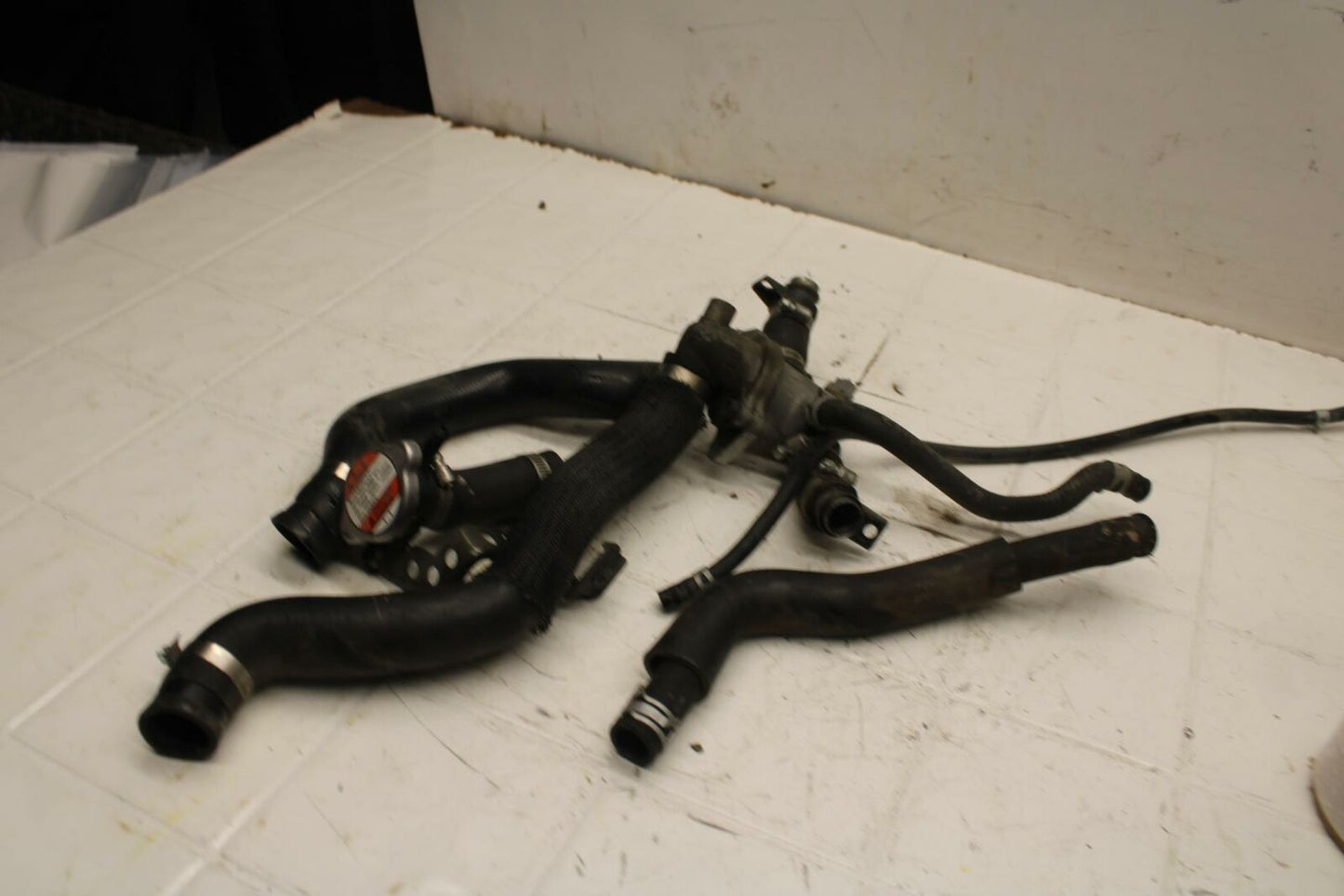 03-05 SUZUKI SV1000 THERMOSTAT W HOUSING ASSEMBLY BB405