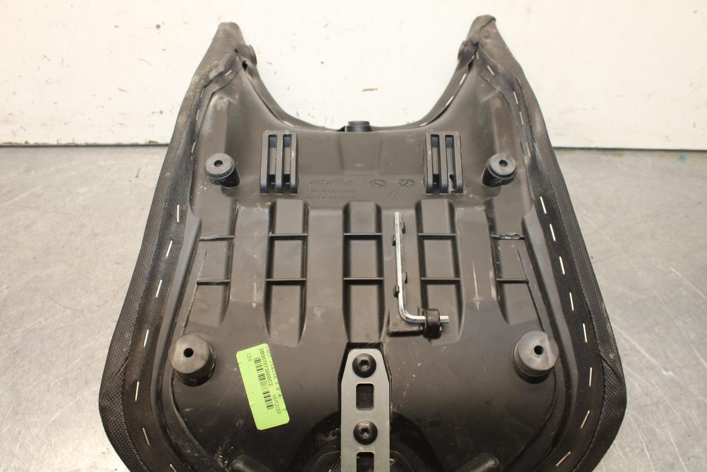 20-23 APRILIA RS660 FRONT DRIVERS SEAT PAD SADDLE PILLION BB643