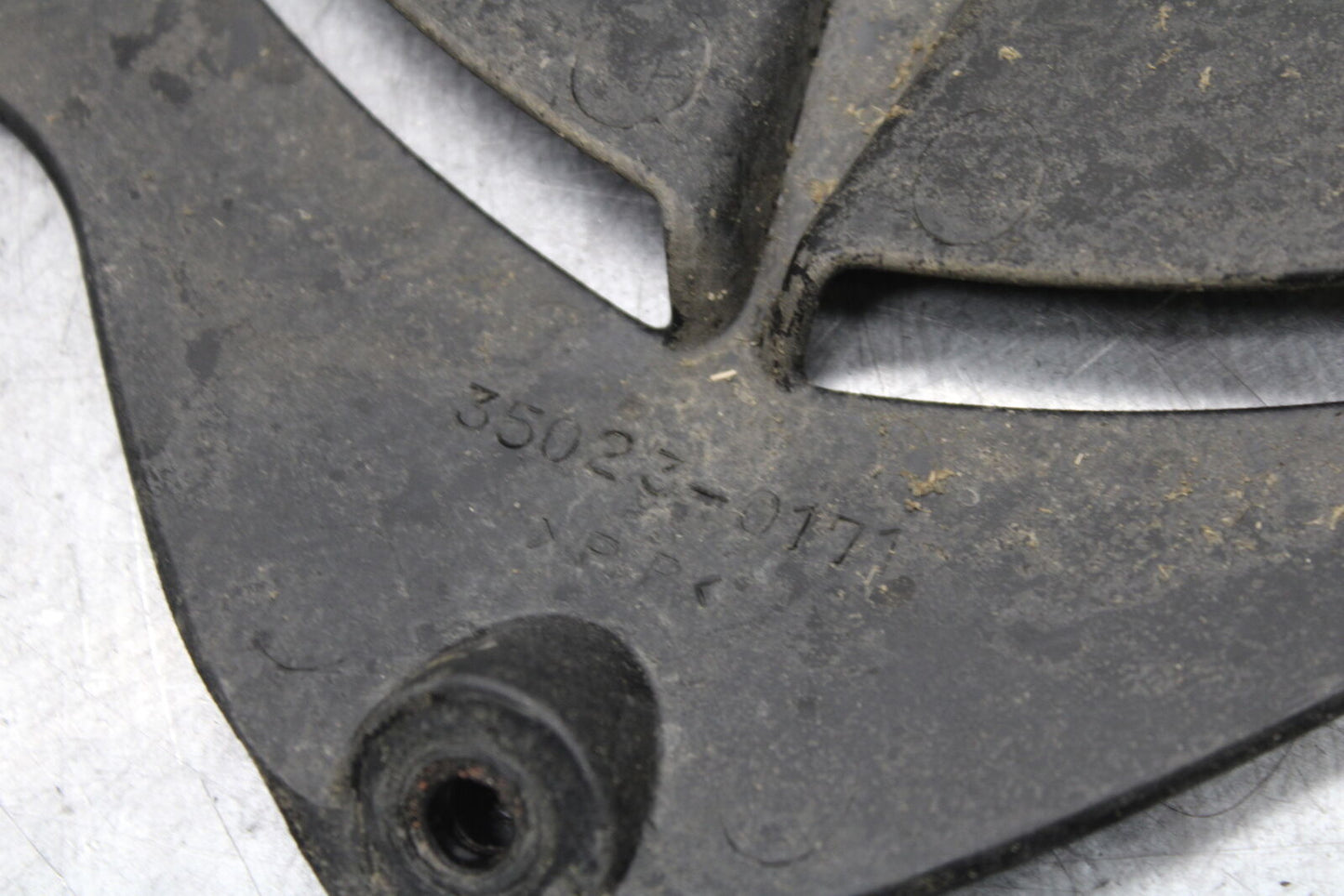 24-25 KAWASAKI NINJA ZX6R REAR BACK WHEEL TIRE HUGGER FENDER BB726