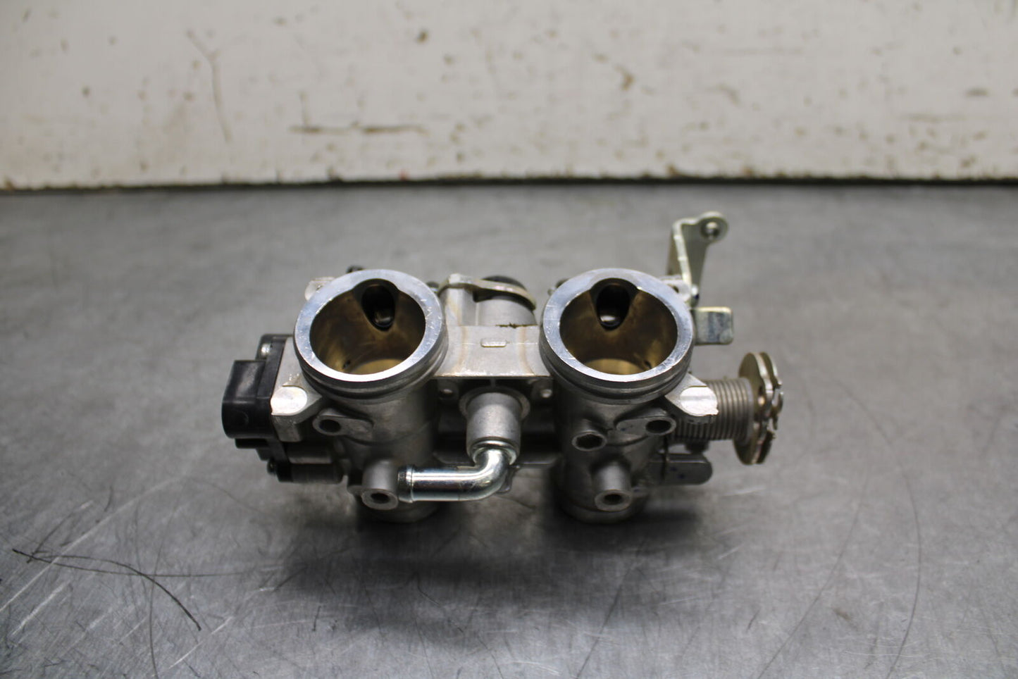 19-24 YAMAHA R3 MAIN FUEL INJECTORS / THROTTLE BODIES BB736