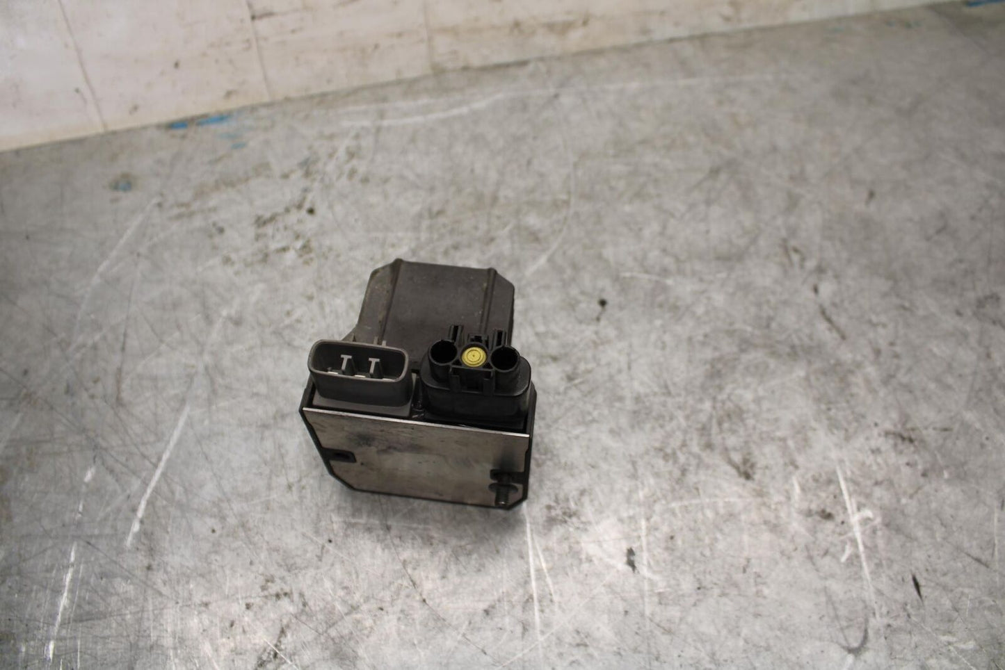 04-06 YAMAHA YZF R1 RECTIFIER VOLTAGE REGULATOR BB432