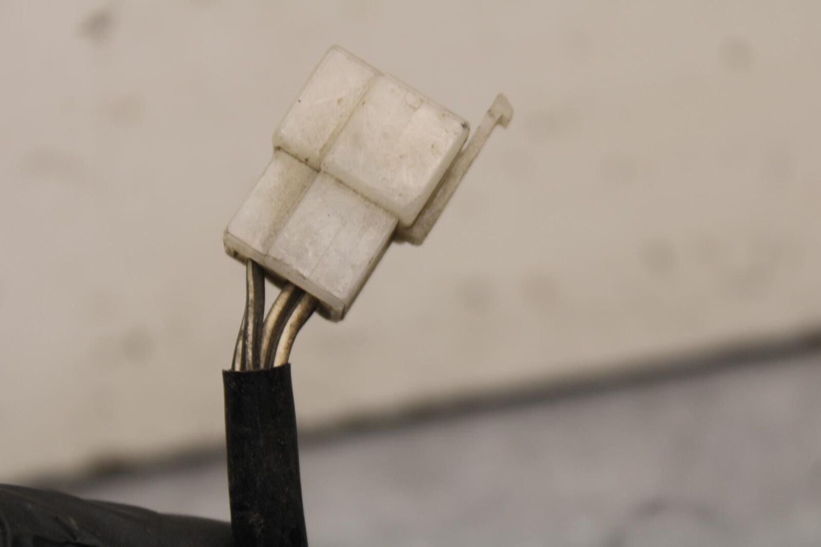 01-03 SUZUKI GSXR600 REAR TAIL TAILLIGHT BACK BRAKE LIGHT BB633