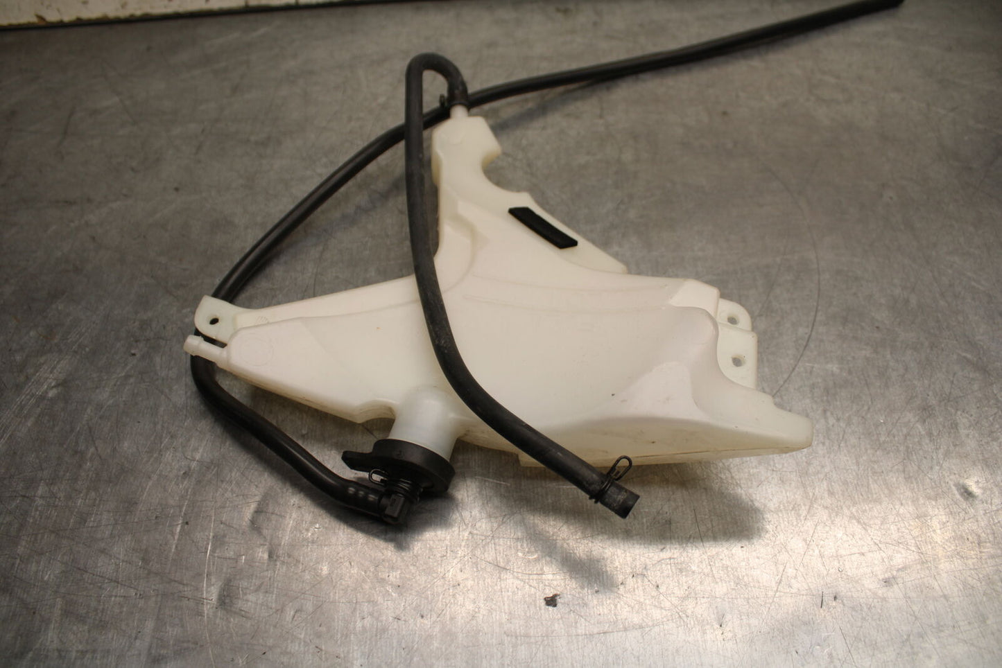 21-24 APRILIA TUONO 660 FACTORY COOLANT WATER TANK RESERVOIR BOTTLE BB733