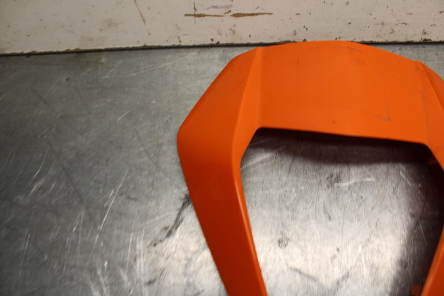 16-18 KTM 690 DUKE ORANGE FRONT UPPER NOSE FAIRING COWL SHROUD BB631