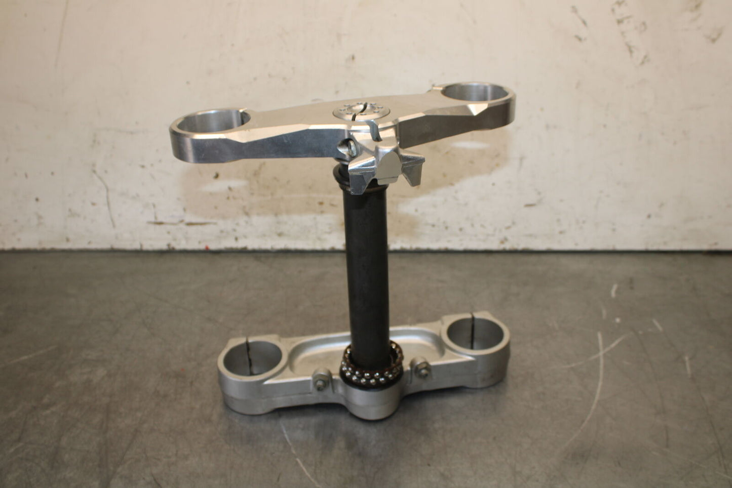 08-10 DUCATI 848 FRONT FORKS CLAMP TRIPLE TREE STEM SET BB705