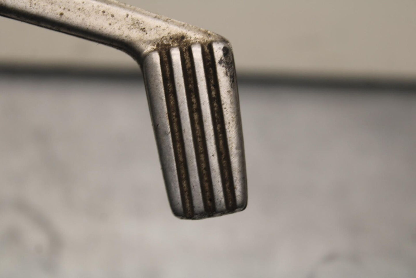 1985 Kawasaki Ninja 900R ZX900A RIGHT REARSET BRAKE FOOT PEDAL BB84