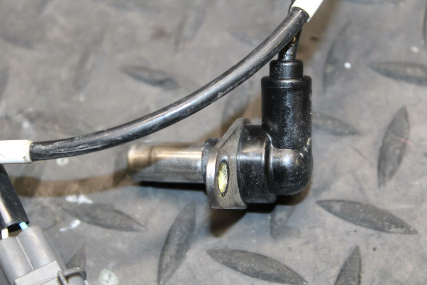 17 KAWASAKI NINJA 300 FRONT WHEEL ABS BRAKE RING DISC SENSOR BB215