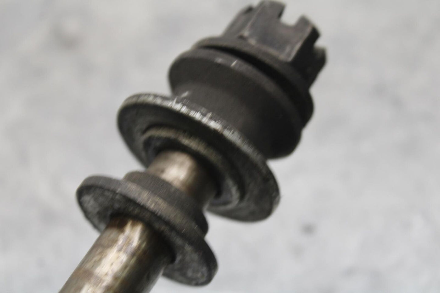 80-81 SUZUKI GS1000GL REAR AXLE BACK WHEEL RIM PIVOT BOLT AXEL BB103
