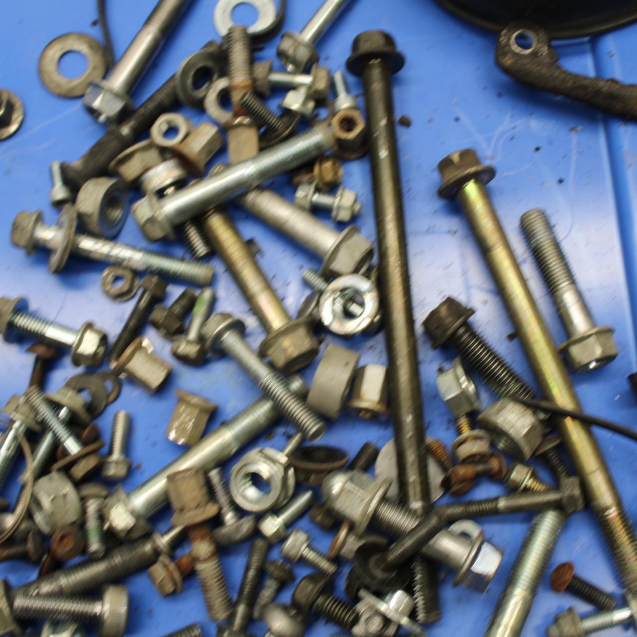01-06 HONDA CBR600F4I MISCELLANEOUS MOUNTING BOLTS HARDWARE MOTOR SCREWS BB644