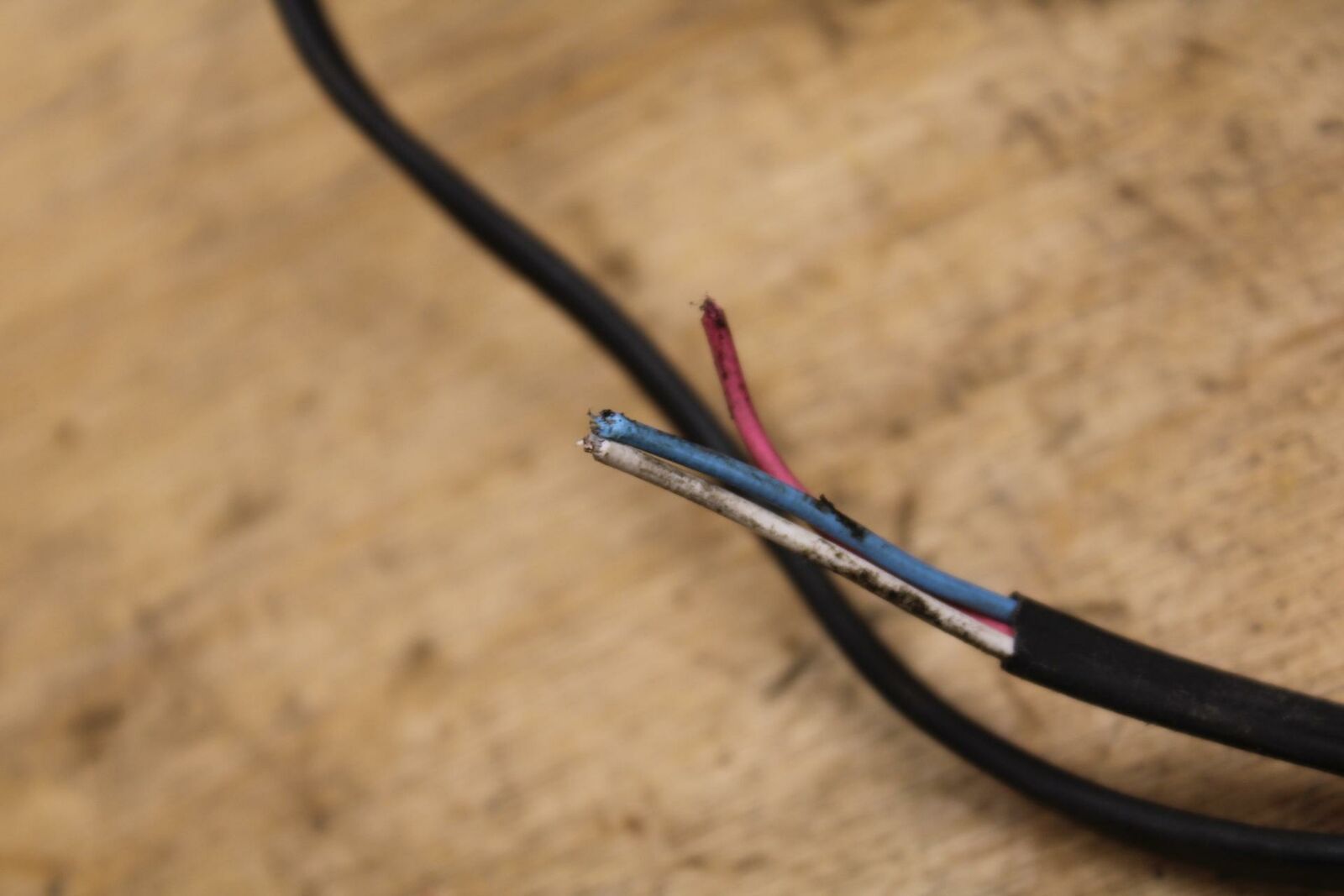 02-03 SUZUKI VSTROM 1000 THROTTLE CABLE LINE HOUSING GUIDE BB331