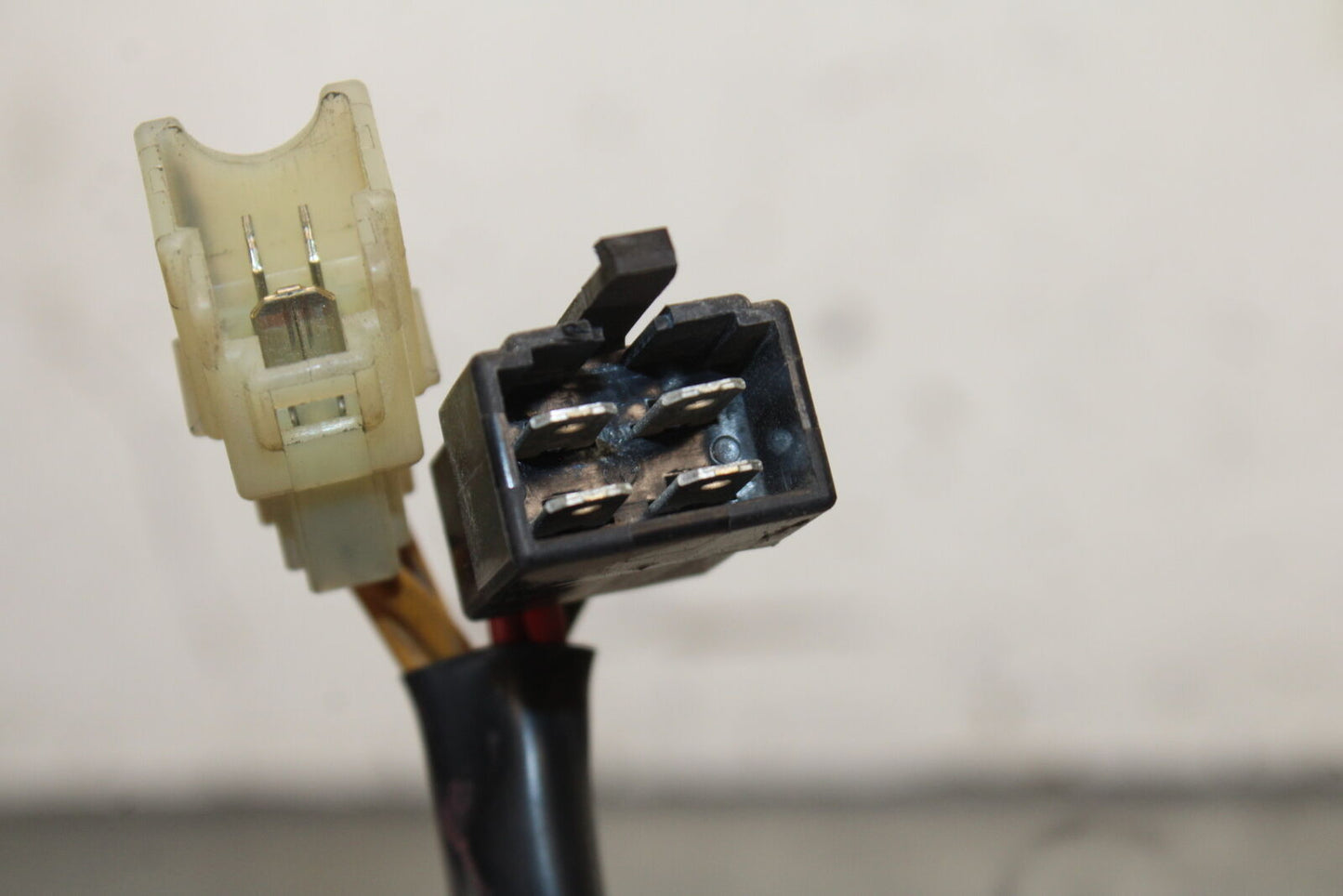 06-07 DUCATI MONSTER 695 OEM RECTIFIER VOLTAGE REGULATOR BB674