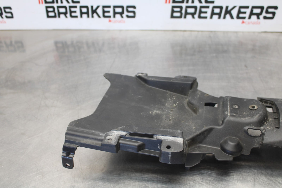 18 SUZUKI GSXR1000 REAR BACK TAIL UNDERTAIL FAIRING COWL FENDER BB00