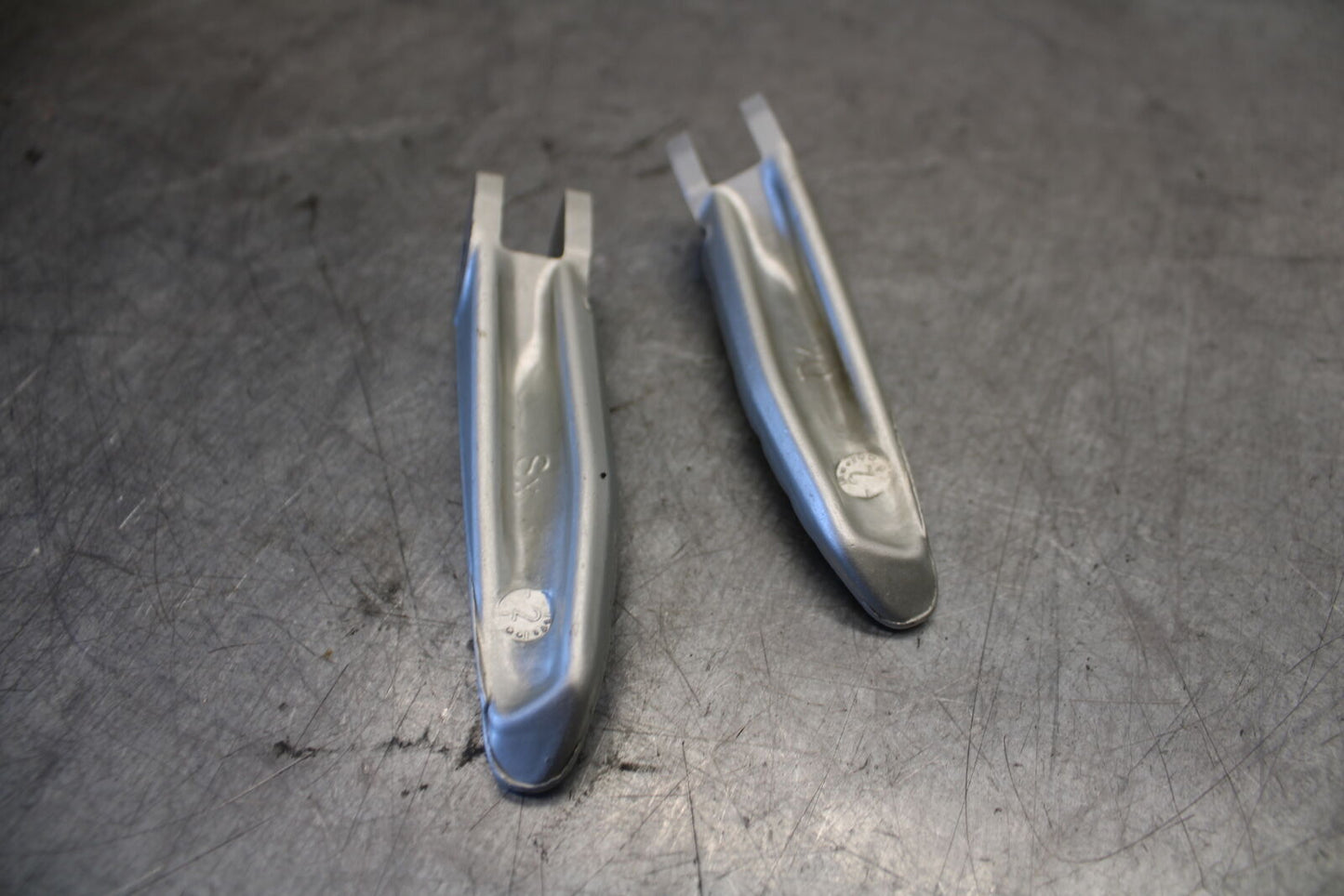 07-08 DUCATI 1098 FRONT FOOT RESTS PEGS STEPS SET PAIR BB699