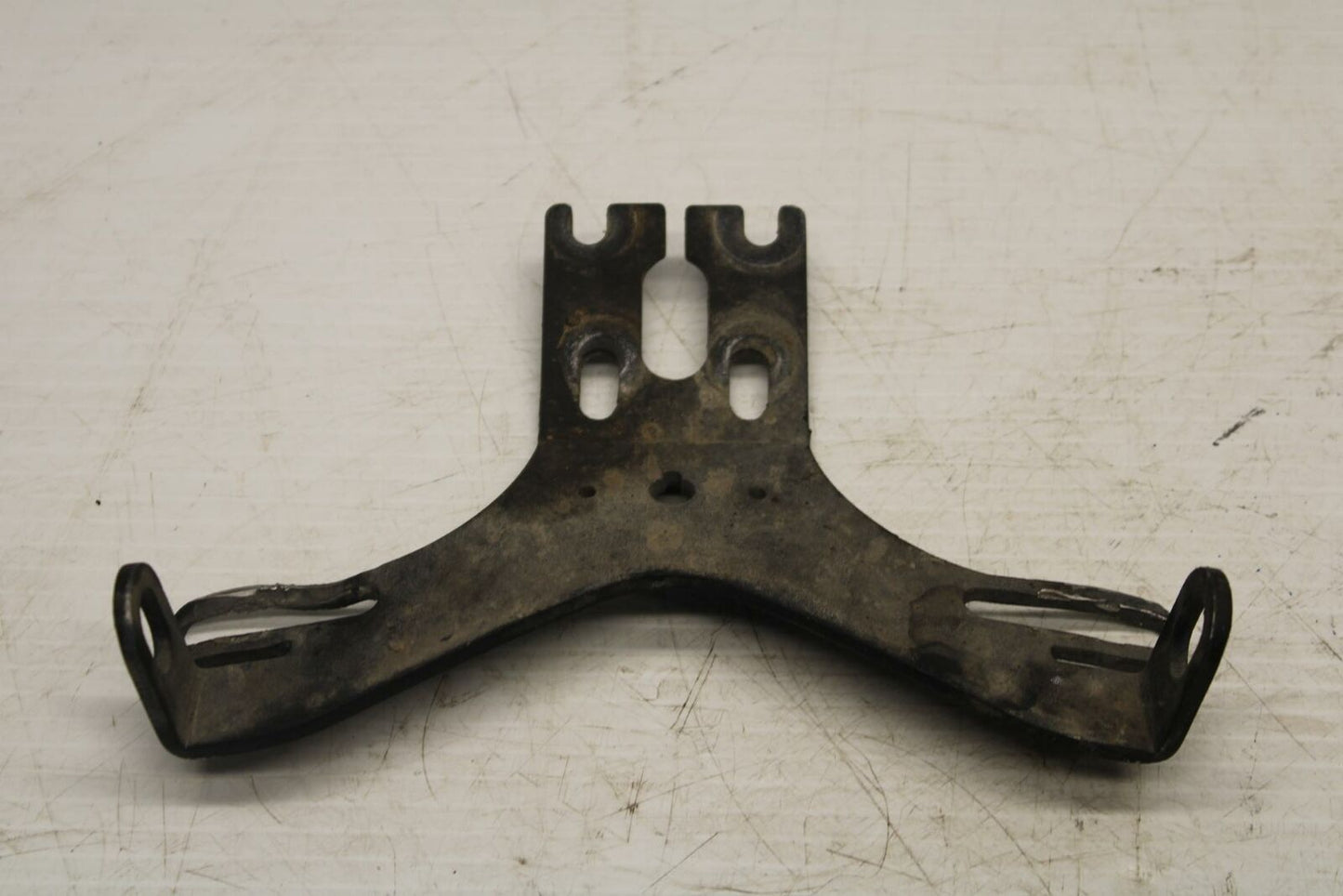 13-18 KAWASAKI NINJA ZX6R REAR BACK TAIL LIGHT MOUNT BRACKET BB240