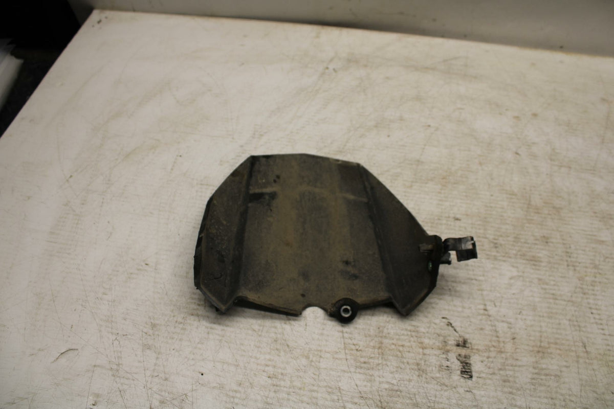 15 YAMAHA FZ09 REAR BACK WHEEL TIRE HUGGER FENDER BB367