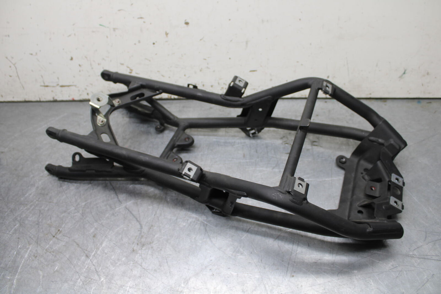 09-11 DUCATI STREETFIGHTER 1098 REAR SUBFRAME BACK SUB FRAME BB705