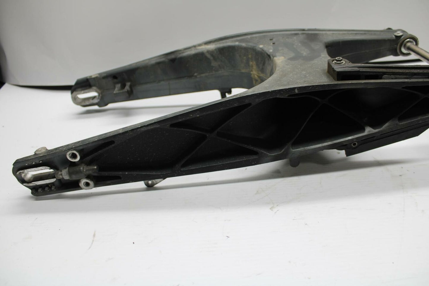 18-20 HUSQVARNA VITPILEN 401 REAR SWINGARM BACK SUSPENSION SWING ARM BB248