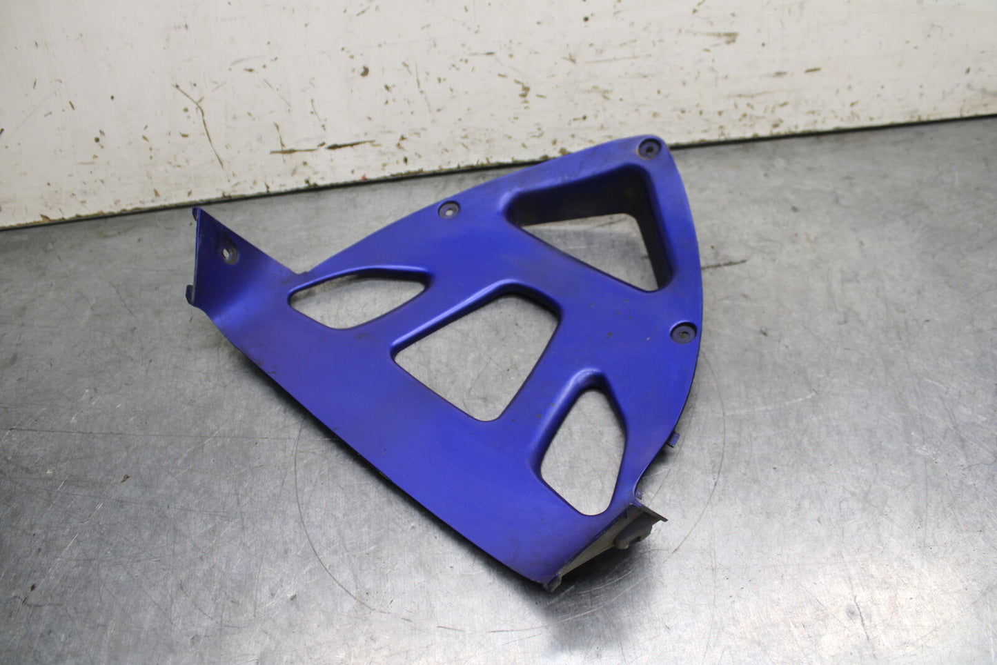 96-07 YAMAHA YZF600R FRONT LOWER INNER EXHAUST V FAIRING COWL GUARD BB746