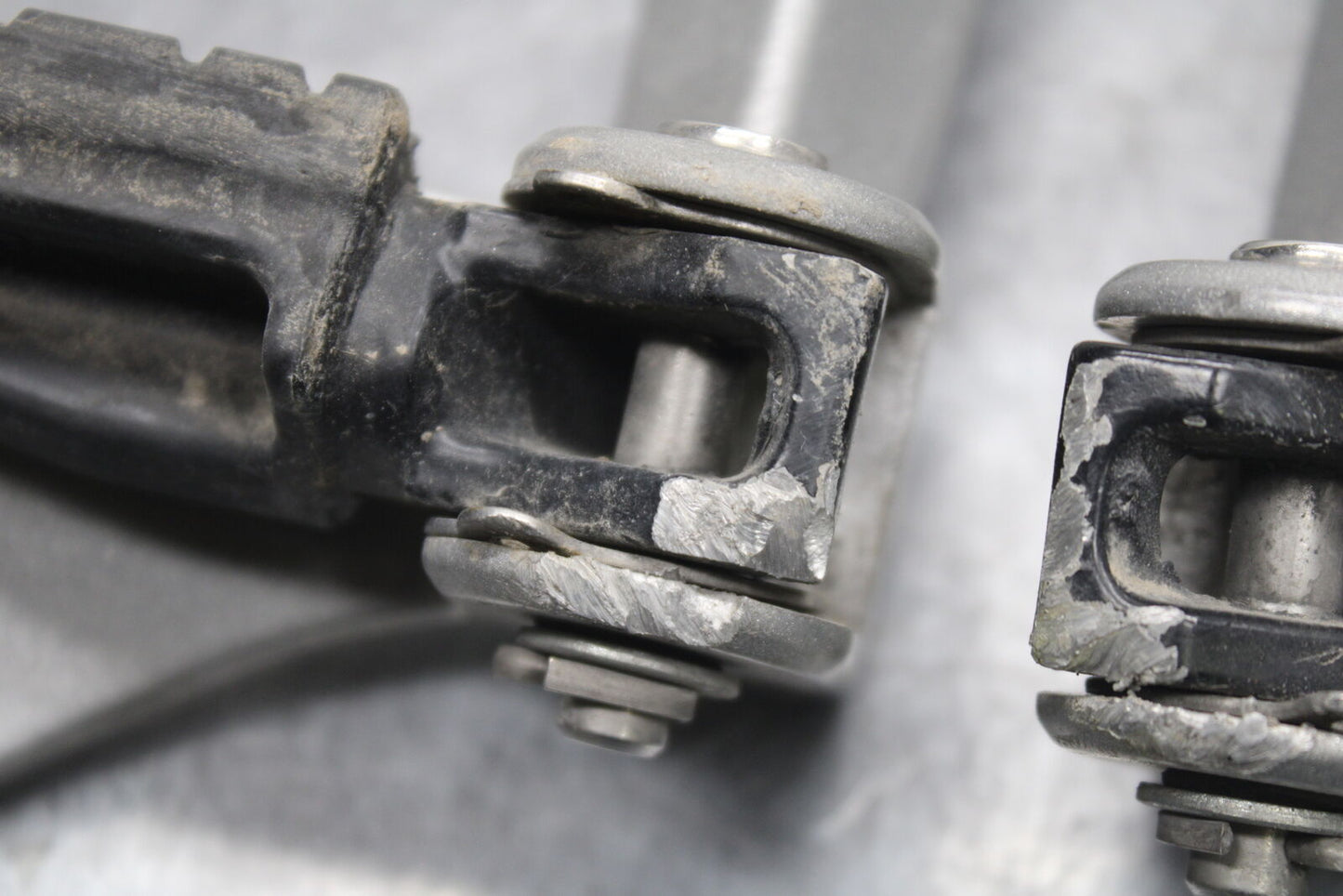13-16 KTM 390 DUKE REAR BACK PASSENGER PEG SET PAIR BB748