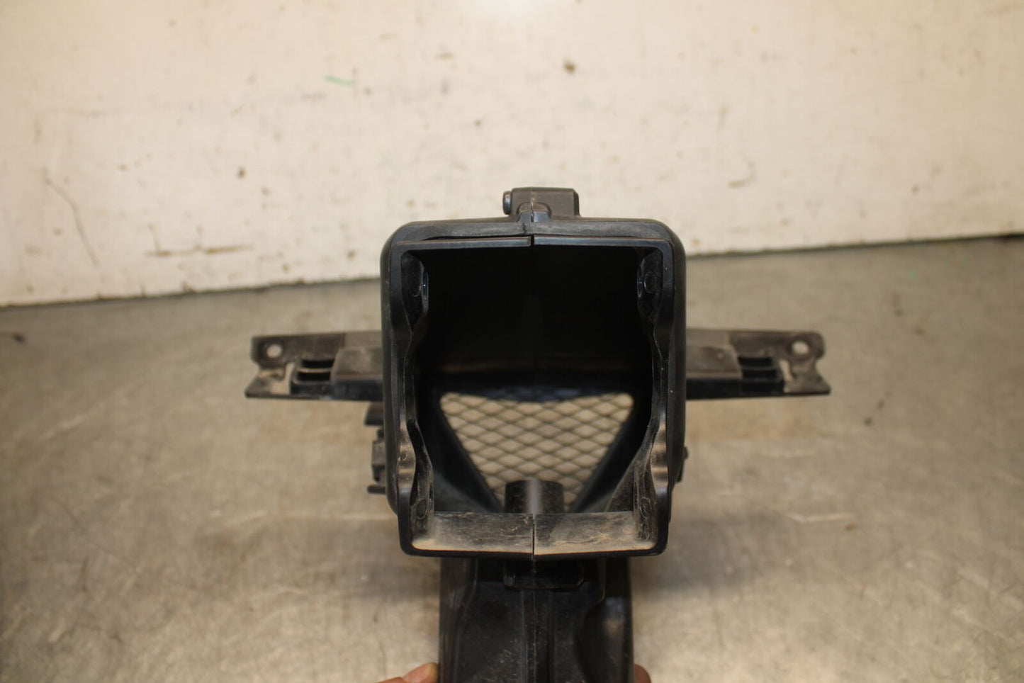 19-23 KAWASAKI NINJA ZX6R UPPER FAIRING MIRROR GAUGES STAY BRACKET BB701