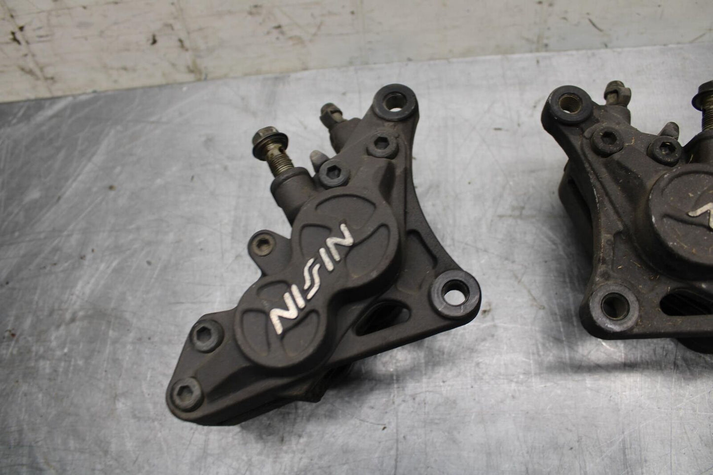 91-92 SUZUKI GSXR750 M RIGHT LEFT FRONT BRAKE CALIPER SET PAIR CALIPERS BB493