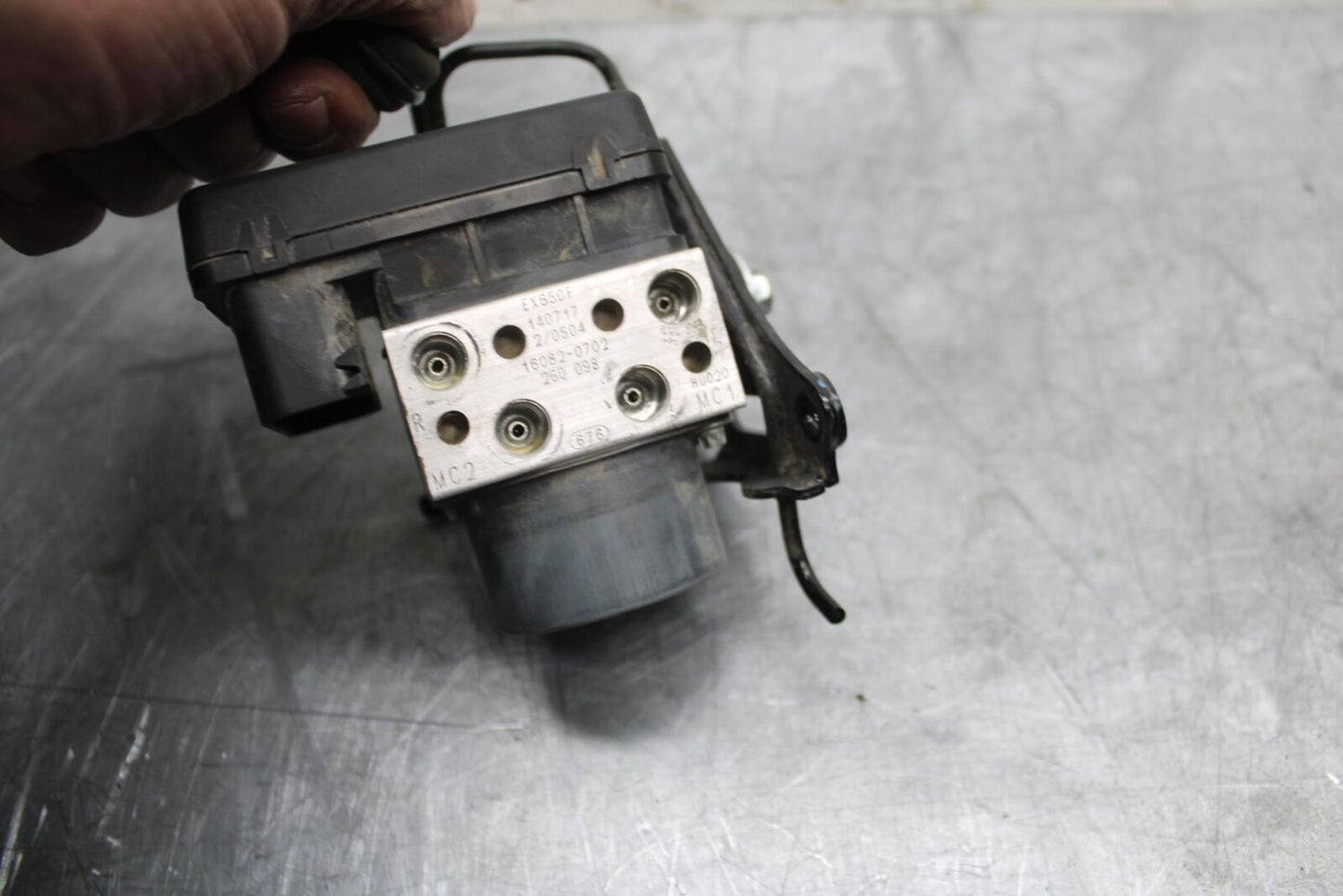 15-17 KAWASAKI EX 650 NINJA EX 650 ABS ABS PUMP UNIT MODULE BB494