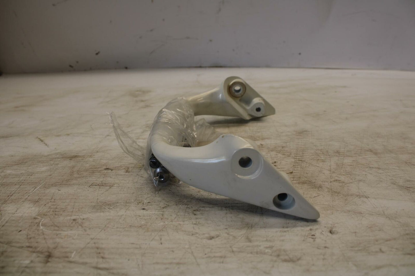 07-12 SUZUKI BANDIT 650F PASSENGER REAR SEAT GRAB BAR HANDLE SET BB280