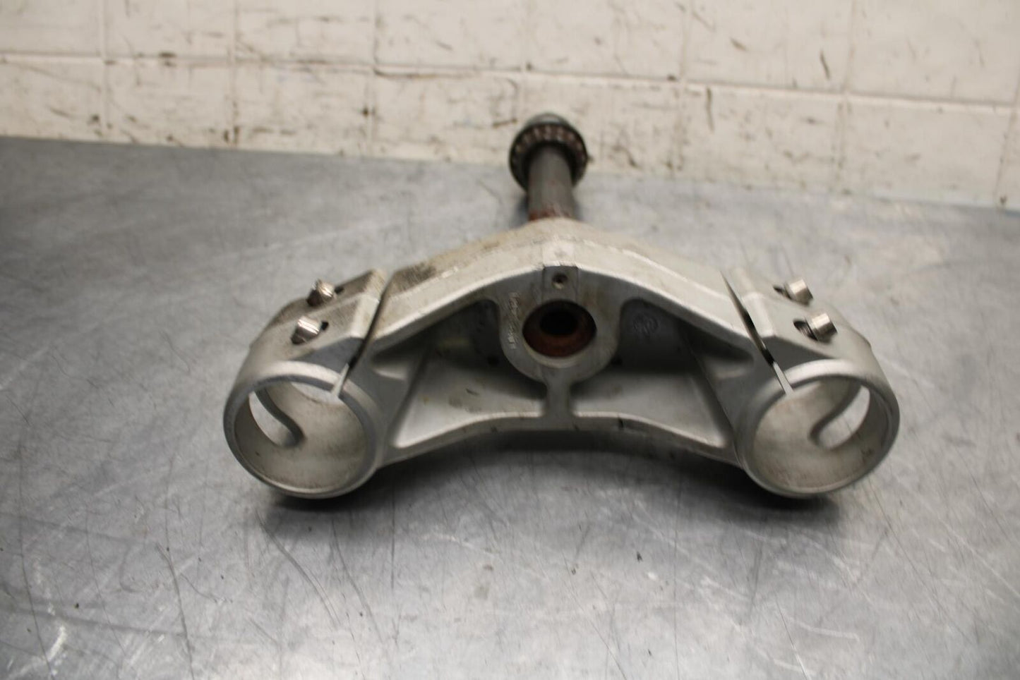 2008 Aprilia Shiver 750 SL750 FRONT FORKS CLAMP LOWER TRIPLE TREE STEM BB551