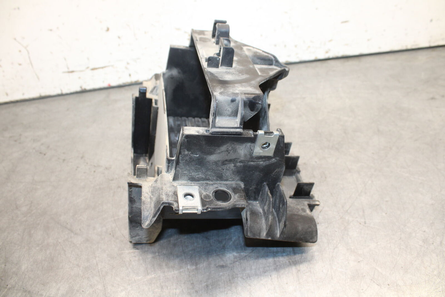 21-24 KTM 890 ADVENTURE R REAR BACK TAIL UNDERTAIL BATTERY TRAY PLASTIC BB723
