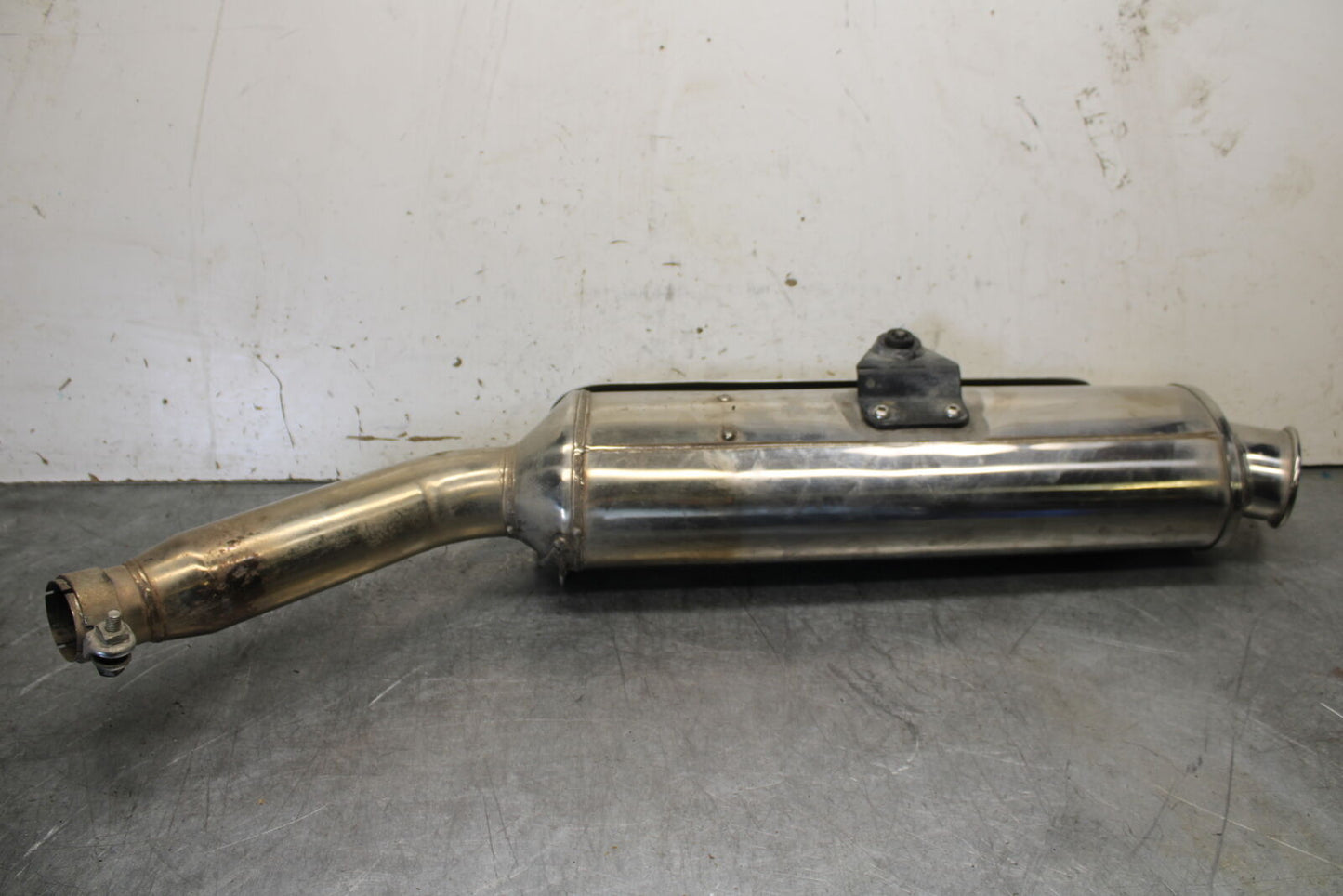 01-06 TRIUMPH TIGER 955I EXHAUST PIPE MUFFLER SLIP ON CAN SILENCER BB693