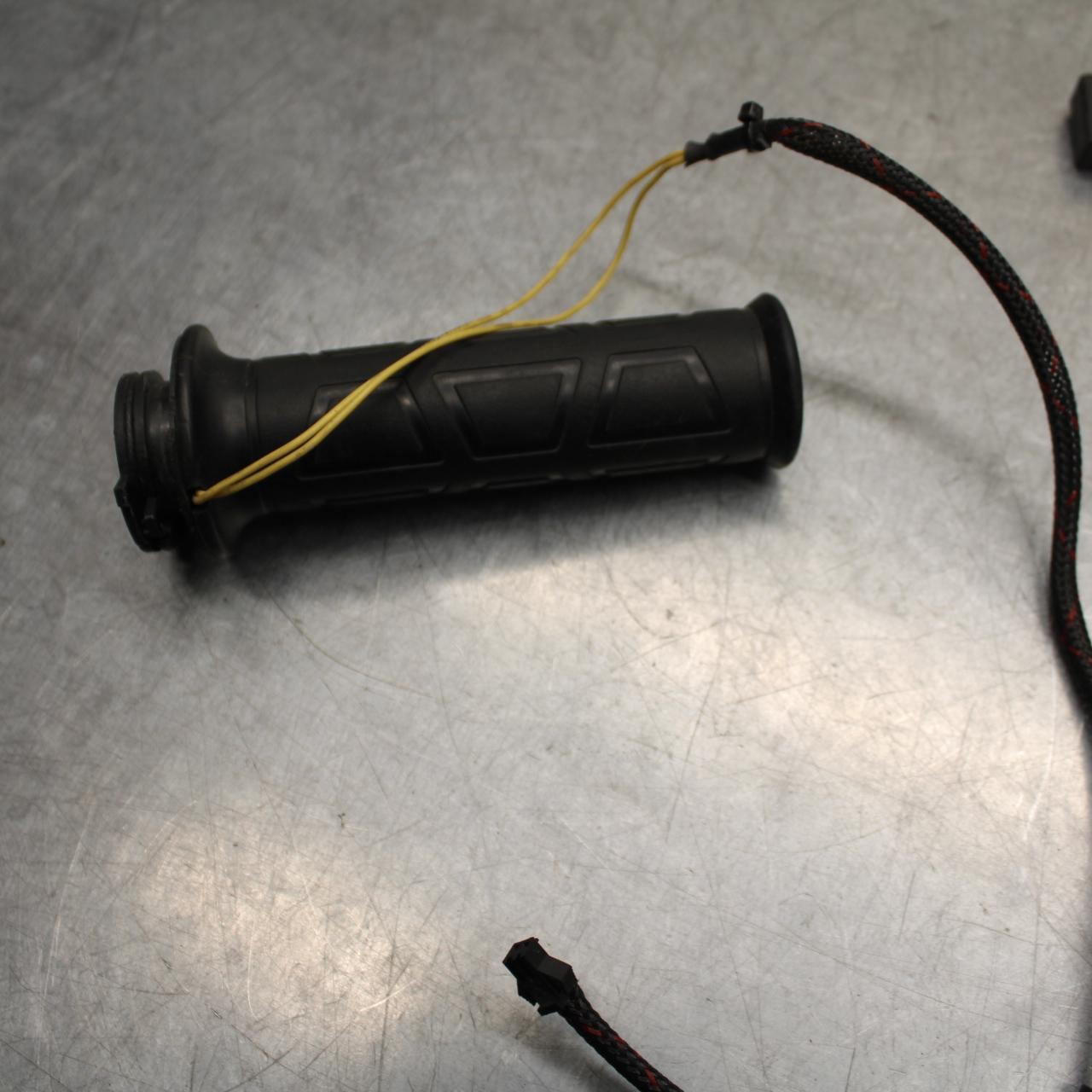 01-06 HONDA CBR600F4I HEATED RIGHT THROTTLE GRIP AND LEFT GRIP BB644
