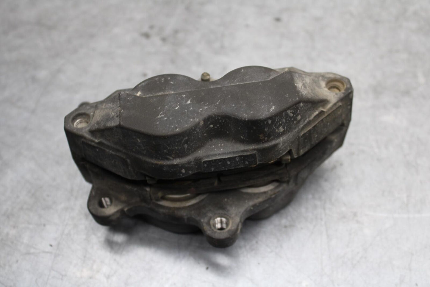 2001 Suzuki GSXR600 RIGHT LEFT FRONT BRAKE CALIPER SET PAIR CALIPERS BB59