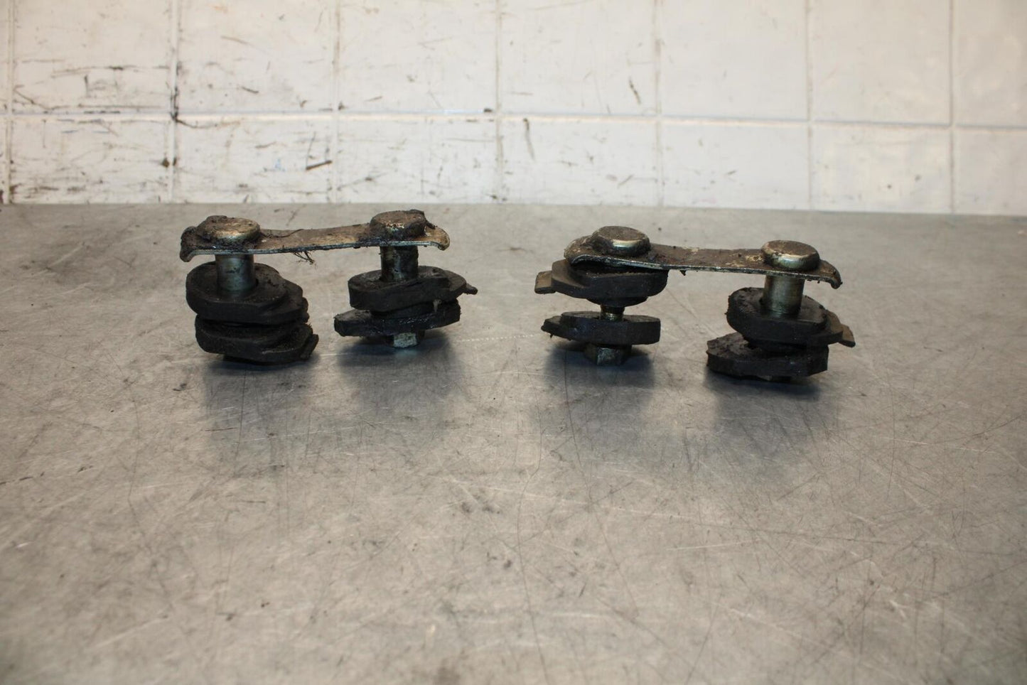 1974 Yamaha RD350 FOOTPEG PLATE BOLT BB53